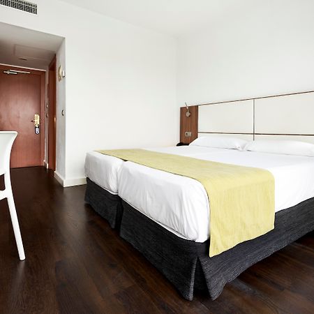 Hotel Globales Cala Blanca Esterno foto