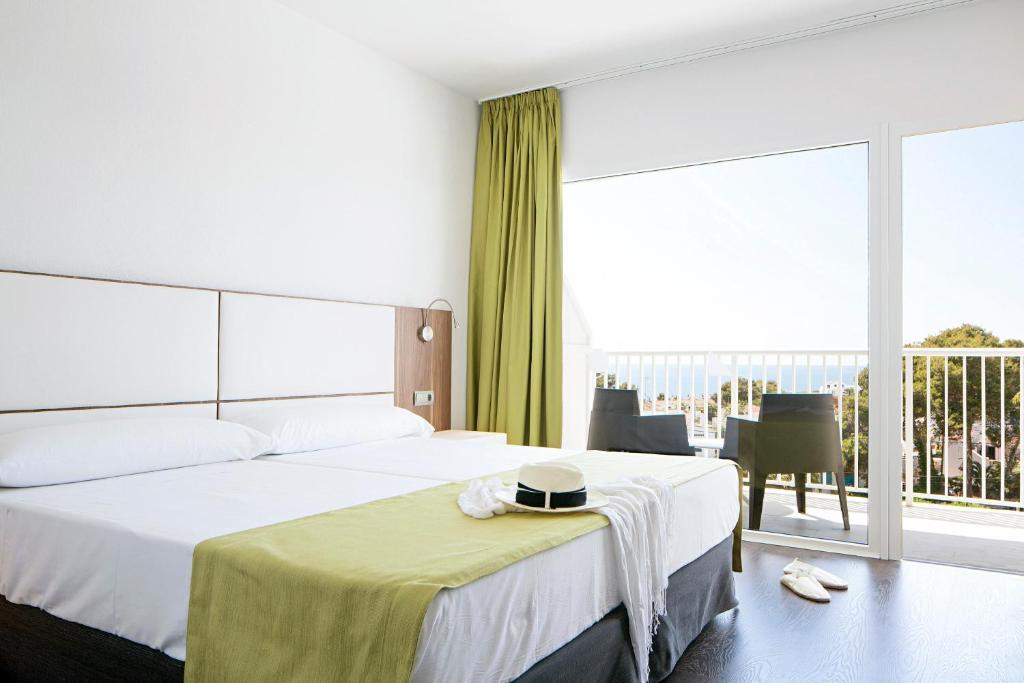 Hotel Globales Cala Blanca Esterno foto