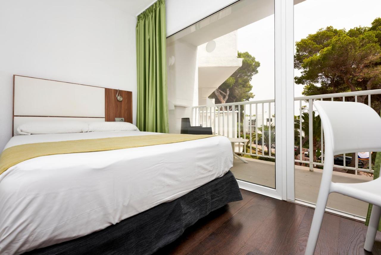 Hotel Globales Cala Blanca Esterno foto